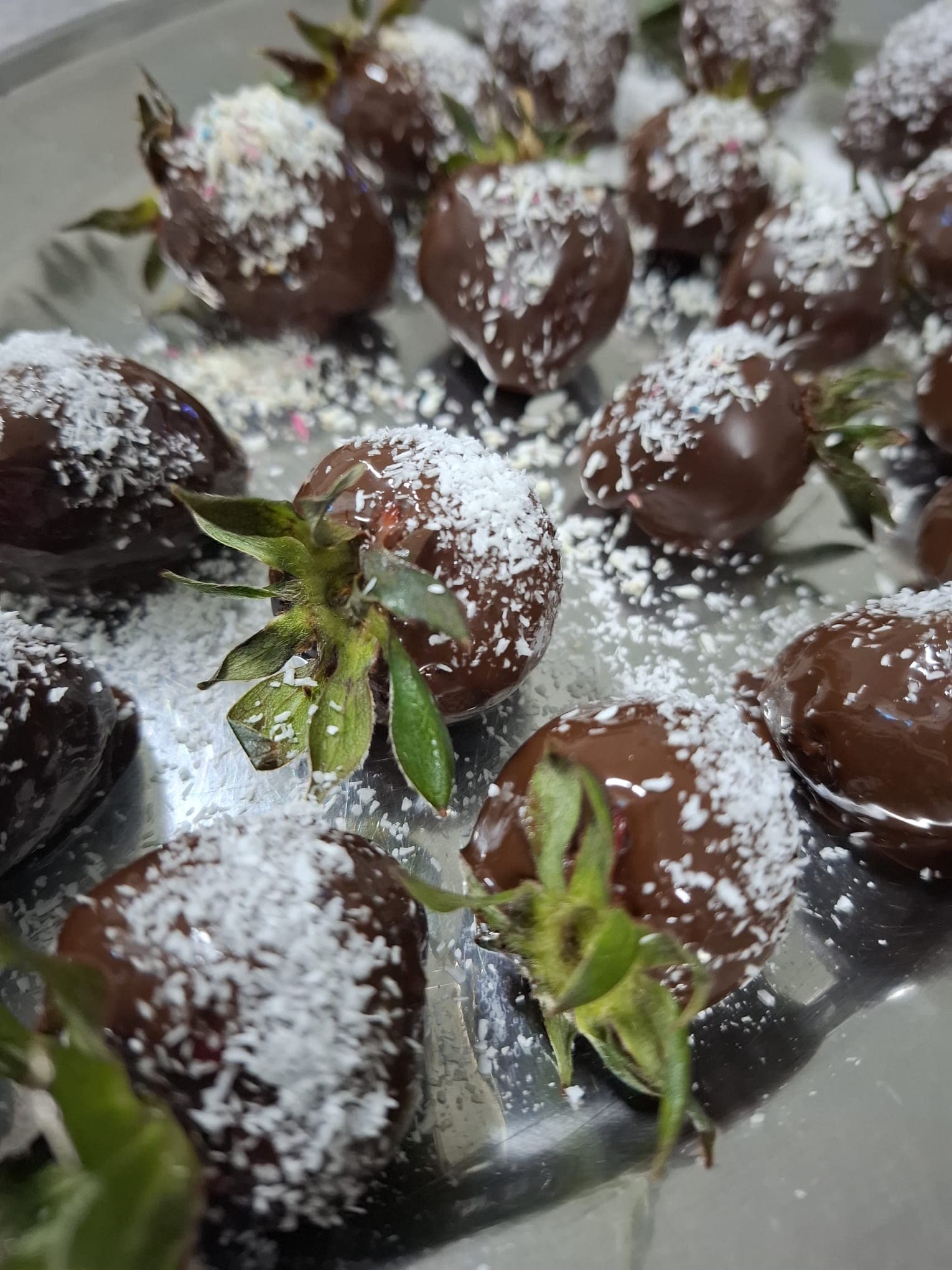 Căpșuni în ciocolată cu fulgi de cocos, pentru candy bar